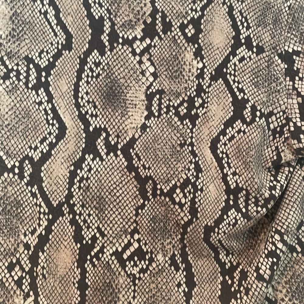 Babaton Python print Crop L - Picture 2 of 7